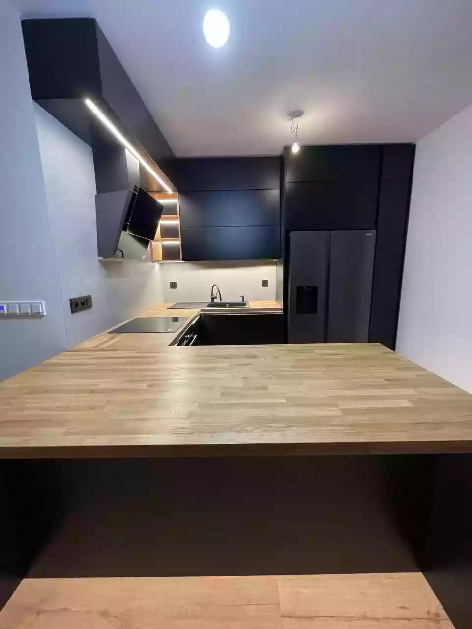 Kuchyně na míru, realizace 26, pohled 1