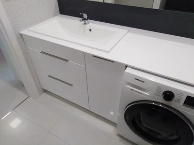 Koupelnová skříňka - Typ, realizace 4, pohled 1